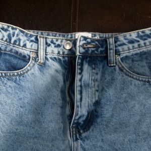 Princess Polly distressed blue jean shorts. Inseam approx 2 inch